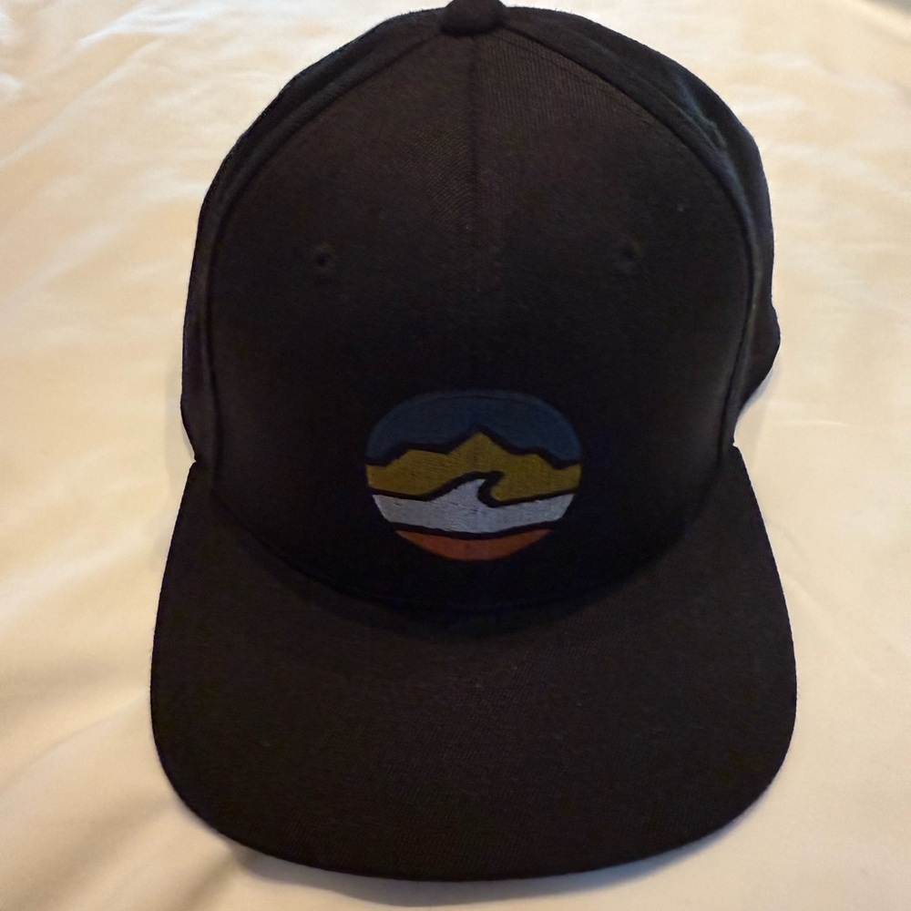 ￼110, flat bill hat